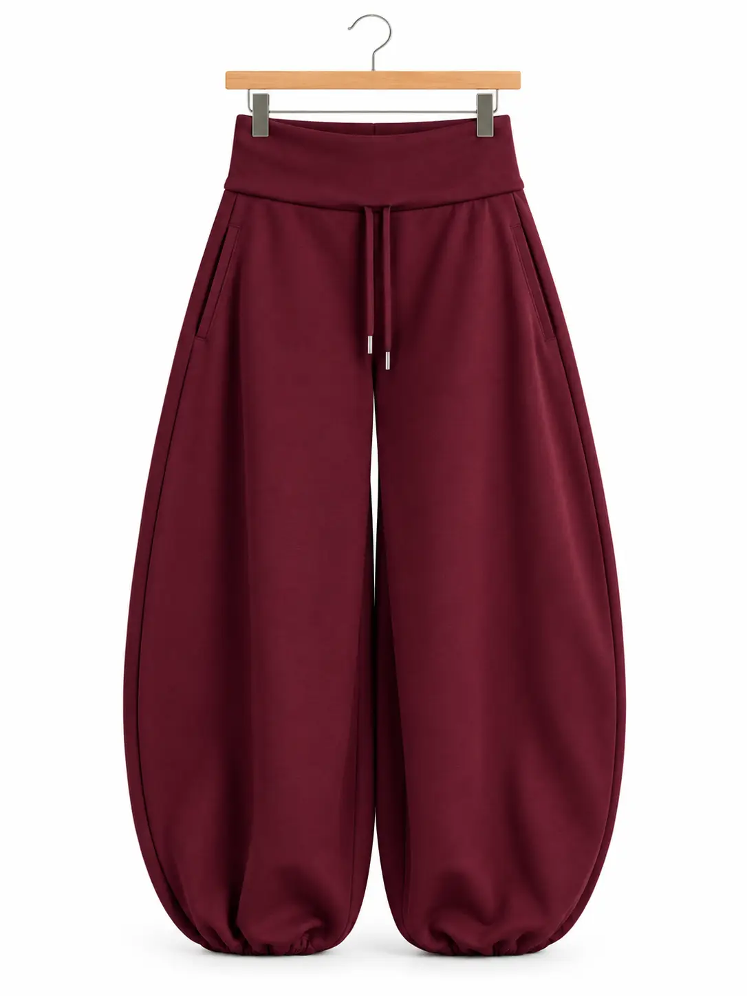 Burgundy Balloon-Leg Sweatpants on Hanger بنطلون بالون واسع – راحة وأناقة في كل خطوة 🤎 - الصورة 1